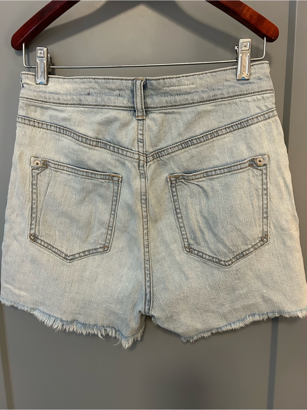 Pilcro Light Wash Denim Women's High-Rise Shorts by - Picture 2 of 3